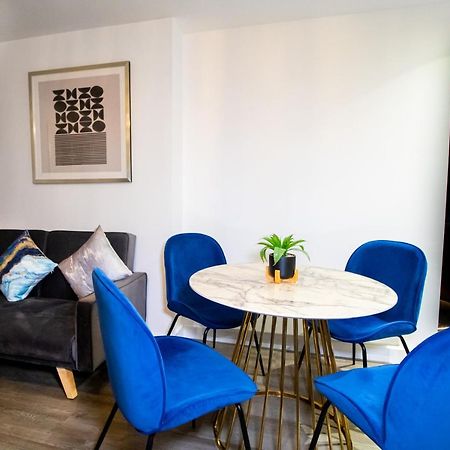 Beautiful Place - 2 Bedroom Apartment On Broad Street เบอร์มิงแฮม ภายนอก รูปภาพ