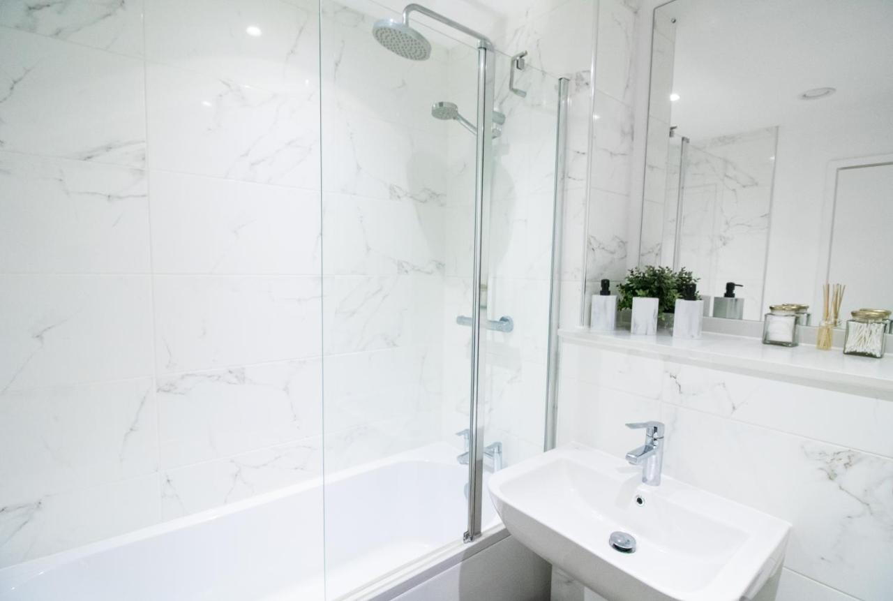 Beautiful Place - 2 Bedroom Apartment On Broad Street เบอร์มิงแฮม ภายนอก รูปภาพ